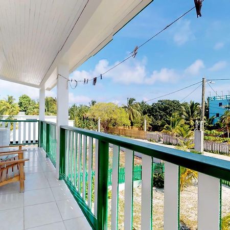 Roughrider Inn Caye Caulker Ngoại thất bức ảnh