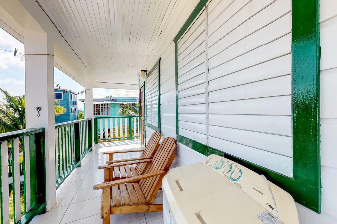 Roughrider Inn Caye Caulker Ngoại thất bức ảnh