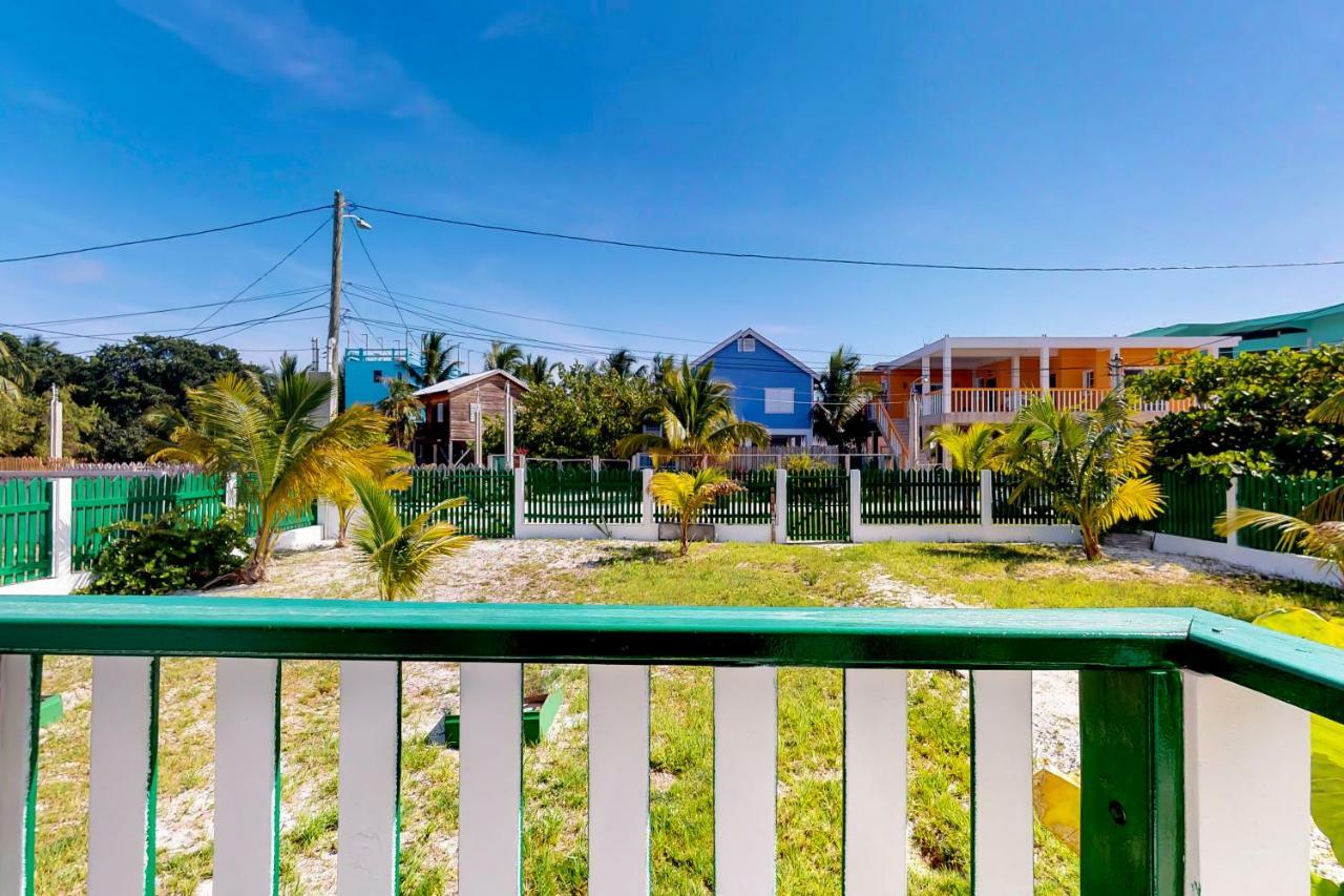 Roughrider Inn Caye Caulker Ngoại thất bức ảnh